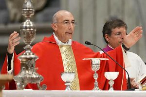 el-cardenal-italiano-baldassare-reina-oficia-una-N7UKI6C5MVFMRGDKTRKU4ULLQE.JPG