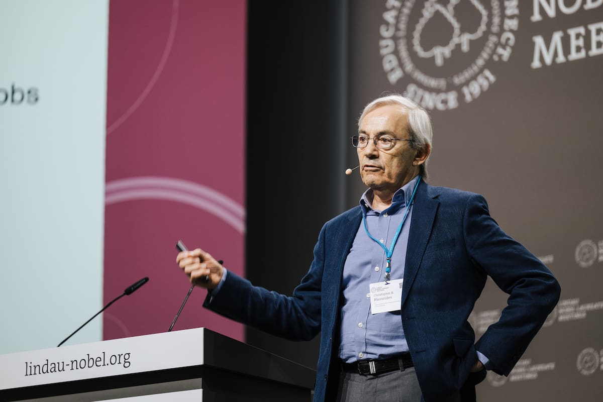 christopher-pissarides-ganador-del-premio-nobel-QWYY3SY4C5CVBAQBA6H2OH2IGM.jpg