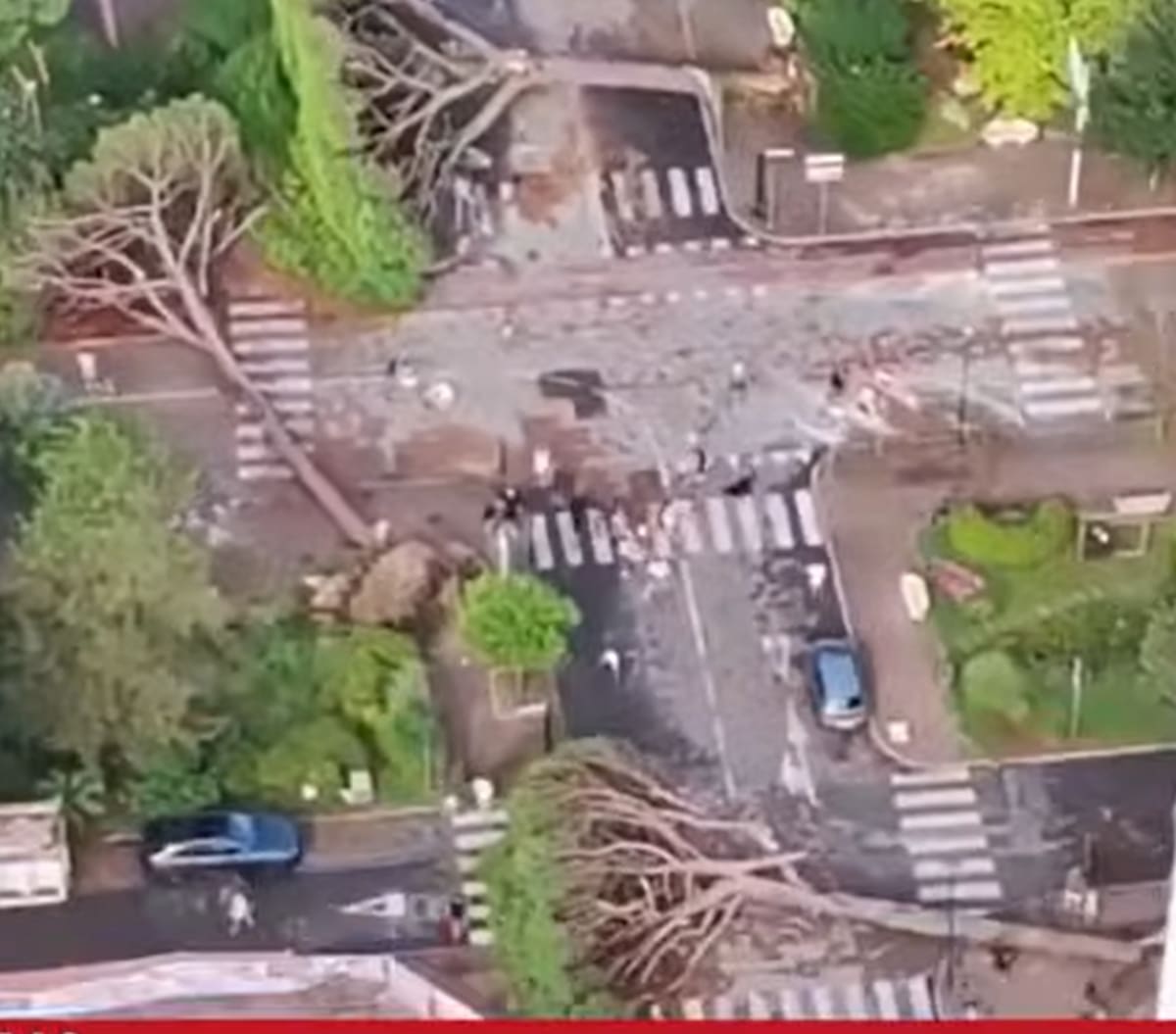 impactantes-escenas-despues-de-las-tormentas-LAUK6PBHWJG3RIX4R2ARXYLQGA.png