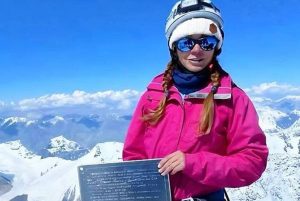 la-alpinista-rusa-enfrenta-temperaturas-de-30-2AK6I3BUEFGM3J3QAJNQRVNDNU.jpg