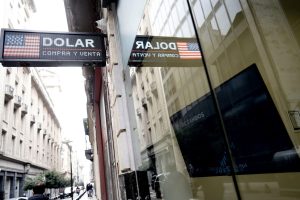 despues-de-la-visita-a-la-casa-blanca-el-dolar-NNEYL5H6EBHADADPXNKBIRMXZY.jpg