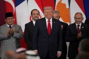 el-presidente-donald-trump-sonrie-durante-una-RTF3TTKLYFDXLLJB6O4RZ3D3GU.JPG