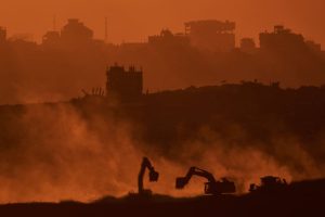 excavadoras-israelies-trabajan-en-la-franja-de-7AXOQ4CVVBFDHMOSZVAHH37PJ4.JPG