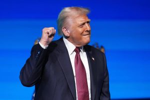 el-presidente-donald-trump-en-el-america-business-PKC4WBSAZZABTGUTLLX7T5NVDA.JPG