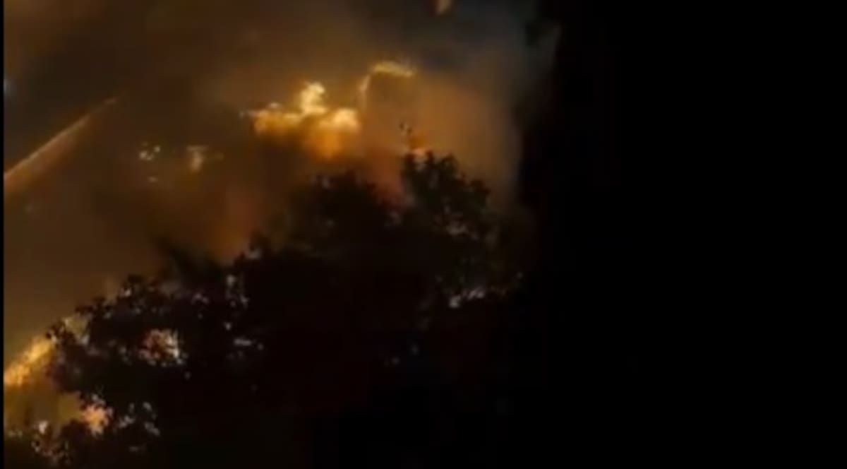 la-explosion-alcanzo-a-cinco-bomberos-que-fueron-5B45HT546RDGJIRDX7G3K6OR2U.jpg