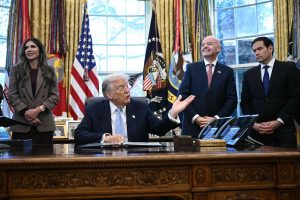 trump-hablo-en-conferencia-de-prensa-en-la-casa-HB3IPHQUPJFWFJ5CD22P3FY2BY.jpg