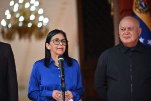 delcy-rodriguez-junto-al-ministro-del-interior-DRSIFWFWTRB6RLPPC7UAOHKX2Q.JPG