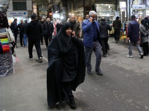 el-gran-bazar-de-teheran-donde-semanas-atras-4H72SYAL6JGHHLOUG7JYRKO2HE.JPG