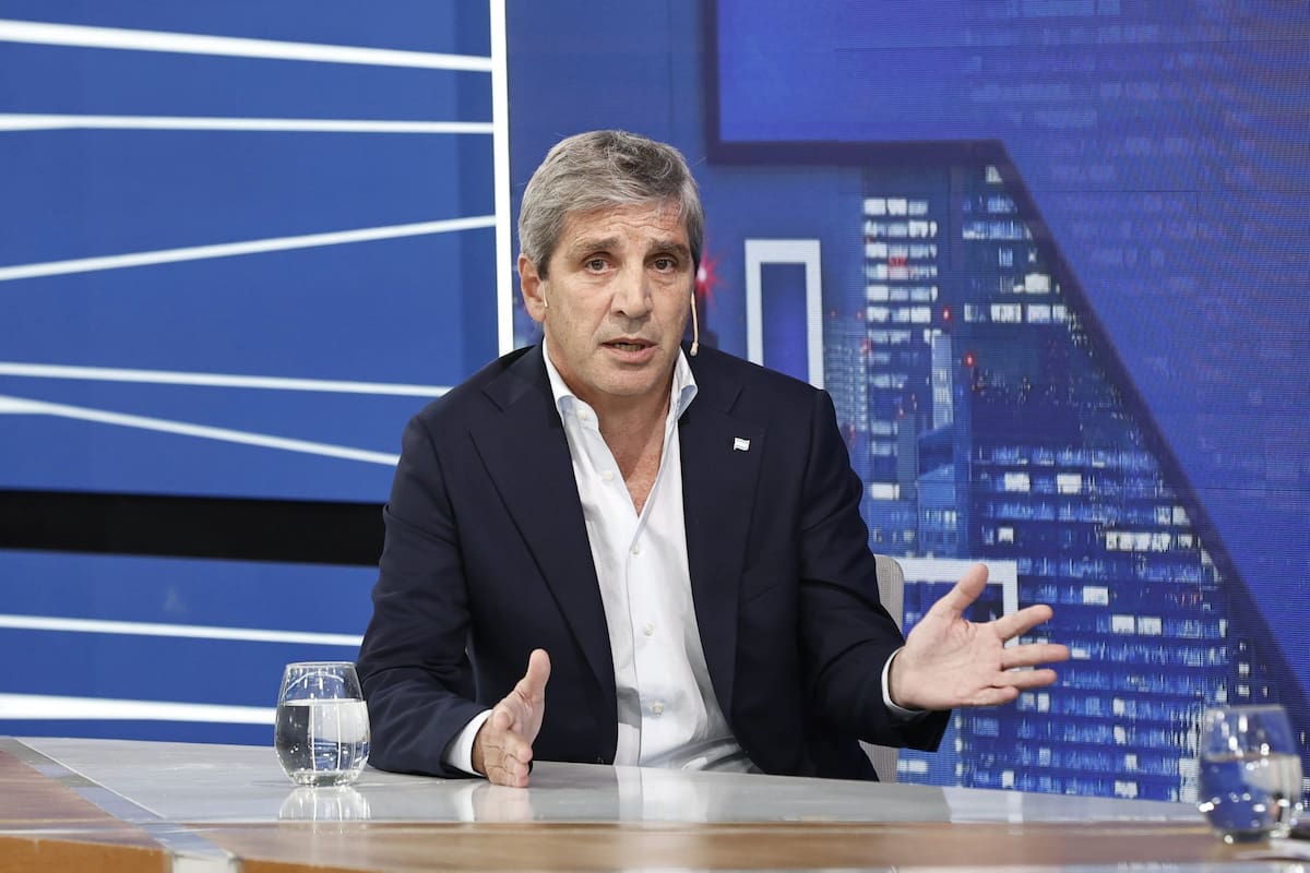 el-ministro-de-economia-luis-caputo-destaco-que-ND72NXE75RAYPEXQWWJZZ7MPJQ.jpg