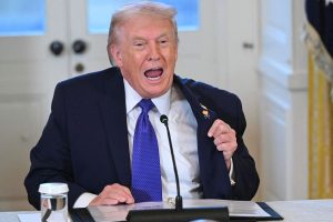 el-presidente-donald-trump-en-su-reunion-con-MVLN3NXMXVC5NH5JUXRDU3XEBA.jpg