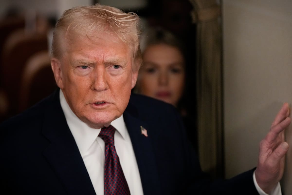el-presidente-donald-trump-habla-con-periodistas-YB2RQX3NRFEWFCSC4HKM3UUBDA.JPG