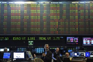 el-riesgo-pais-cayo-13-puntos-hasta-los-566-IG25EUDUZBDXZIJKIXCT3TEPXA.JPG