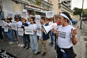 familiares-de-los-presos-politicos-exigen-su-BELQJT7LL5EXHPLYWRYJGEYZGQ.JPG
