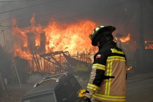 incendios-fuera-de-control-en-el-sur-de-chile-al-T66ZLTT74JEU7BOJRNNB55OZKI.jpg