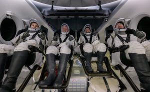 los-cuatro-astronautas-en-el-regreso-a-SA74X3X5XVHJHBQVAFQG7I7YNE.jpg