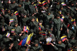 miembros-de-las-fuerzas-armadas-marchan-en-un-FJGR624EKBHAZENJHWVKO5XZXQ.JPG
