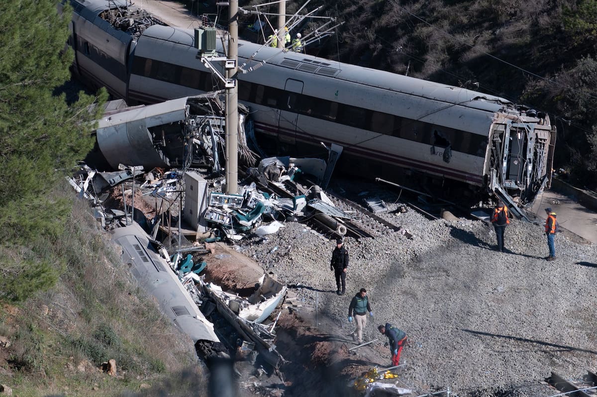 segundos-despues-del-accidente-el-maquinista-3DXYK24FURBKRL7UAKAYIXIEGA.JPG