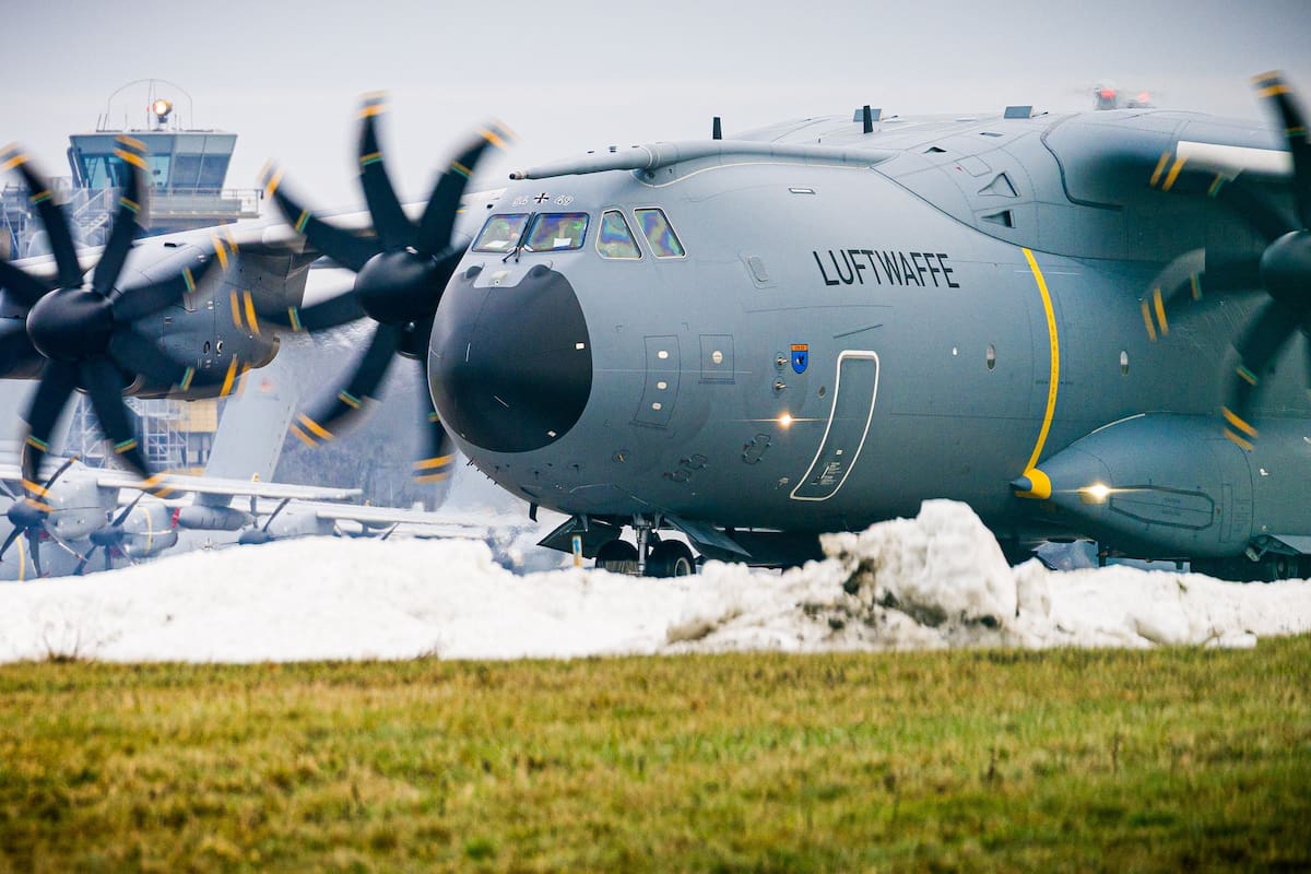 un-avion-de-transporte-airbus-a400m-de-la-fuerza-PE3NGI4KGRGE5CVWVS6QRWD3N4.JPG