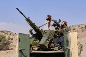 combatientes-talibanes-miran-hacia-arriba-KMHUJDERYJBYLAAPQD2HL5QW2I.JPG