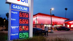 la-gasolina-supera-los-usdollar4-en-eeuu-y-crece-ZLL6752E3NDY3LILJEB3EJDZJQ.JPG
