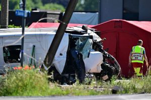 belgica-choco-un-tren-contra-un-autobus-escolar-VOEUHO3CMJDILP4WONUFKVZ3VM.jpg