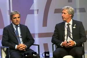 el-ministro-luis-caputo-y-el-presidente-del-bcra-3OI64UZ4YFC5NAQ6VJM6XQKLWE.jpg