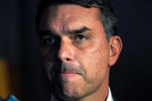 el-senador-y-precandidato-presidencial-flavio-NZMDDRQ7KVCILEX4VLRH3D6KBE.jpg