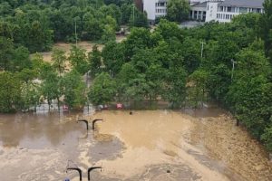 fuertes-inundaciones-afectan-a-ERJ5Q6OQONECLAPOZ7HYB43JNQ.jpg