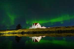 la-aurora-boreal-visible-sobre-straumur-cerca-de-6HO5HMD6YJH2HEBWR5SO6DOQ6Q.jpg