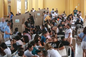 los-colombianos-votan-el-31-de-XH4UV4LBIZF6ZOSA3E5QLEKKFU.JPG