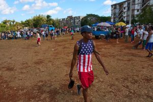 un-hombre-con-una-musculosa-con-la-bandera-de-57CDRQ5B3VB6FMECLIMWW4V4WM.JPG