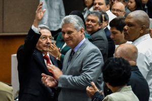 el-entonces-presidente-cubano-raul-castro-junto-YRD2EYTV3RGNPD3YOK4DWB3OL4.JPG