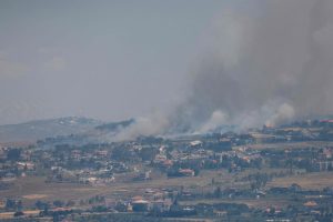 el-humo-se-eleva-tras-un-bombardeo-israeli-en-el-ABITD6I5BNDVZMRNZOSGU46OY4.JPG