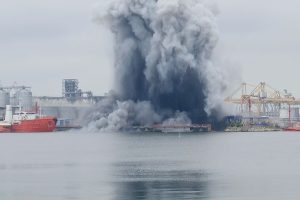 explosion-de-un-dron-maritimo-en-el-puerto-de-DKE4KHXCDJH2TF5V6N27LUOCIA.JPG