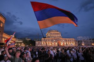 partidarios-del-magnate-ruso-armenio-samvel-BAPHILN2FRANVEXCUWR4MY57BQ.jpg