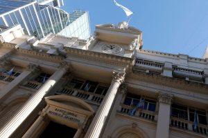 el-peso-argentino-sufre-por-reduccion-de-la-X2LNEJNLNNCQVAVIL6MLTAV2EY.jpg
