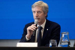el-presidente-del-banco-central-de-la-republica-CNWLY5DKSZG2TAZO3WQBPDQAJM.jpg