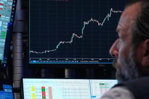 el-riesgo-pais-escalo-73-unidades-en-agosto-y-KUWLGIAD35BB5EHCRTRXR3EDBE.JPG