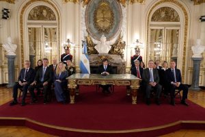tras-el-anuncio-por-malvinas-el-gobierno-giro-DKOTHN6MZRDH7G5VNAZAAIX5TE.jpg
