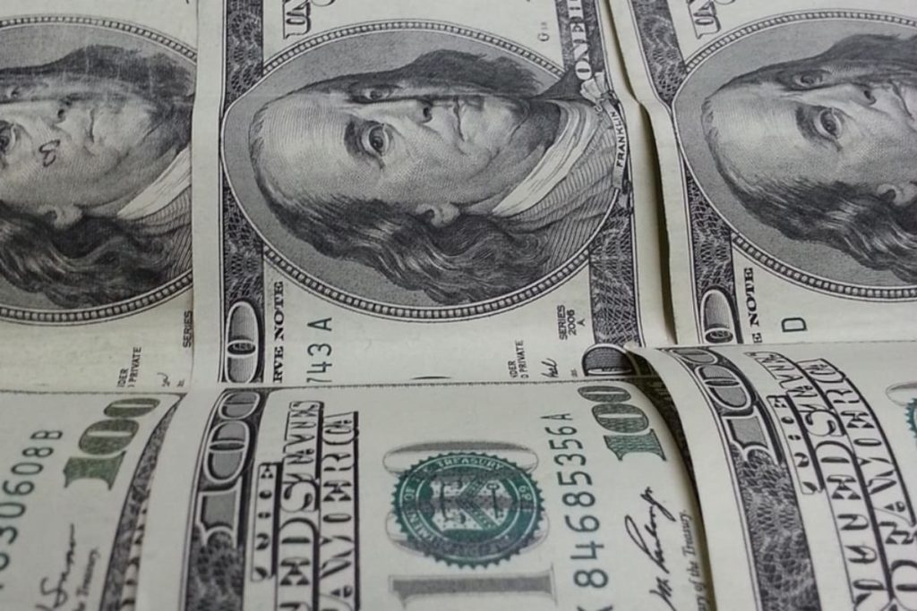 las-compras-de-dolares-del-bcra-tranquilizan-al-7VJ4R5RMIJFKHAB65YOAFVMYM4.jpg